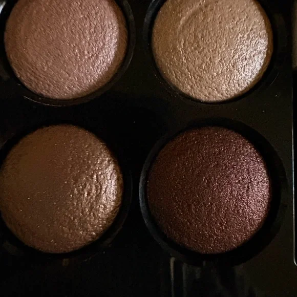 CHANEL Les 4 Ombres Jardins Eclatants
